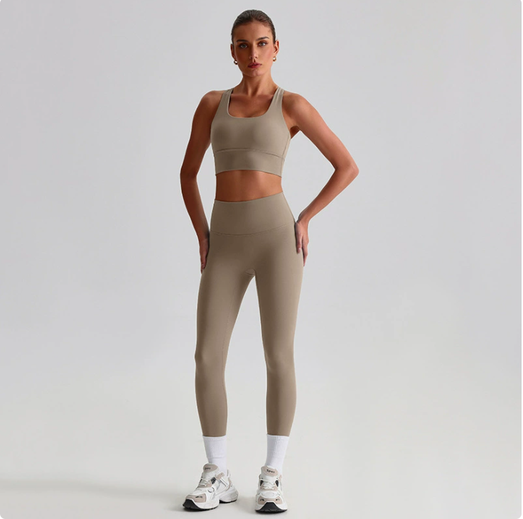 Seamless Backless Yoga Set — 2-Piece Sports Bra & High Waist Leggings